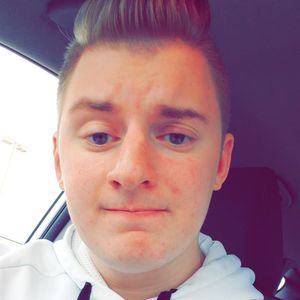 Meet your Posher, Aaron